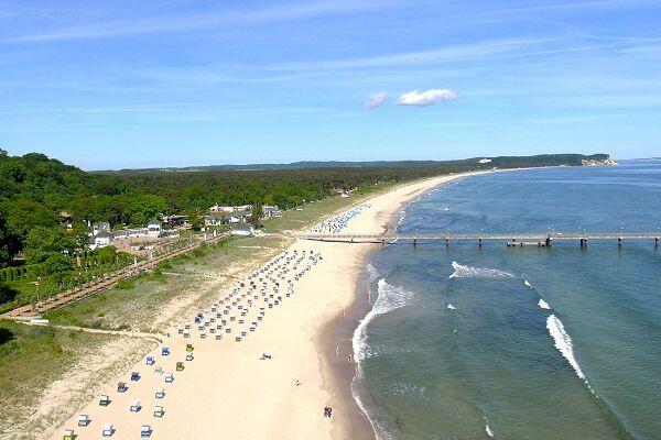 Badestrand Göhren mit Seebrücke - Luftbild