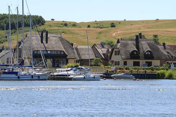 Der kleine Hafen in Gager