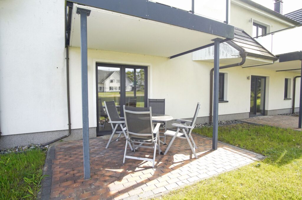 Haus 30-Wohnung Nr.01 in Lobbe - 1