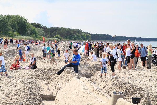 Sandburgen auf Rügen - Urauber holen den Weltrekord